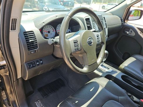 Used 2021 Nissan Frontier PRO-4X w/ Pro-4x Utility Package image 17