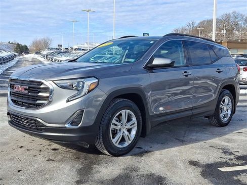 Used 2020 GMC Terrain SLE w/ Driver Convenience Package image 3