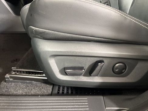 Used 2023 Nissan Rogue SL w/ SL Premium Package image 14