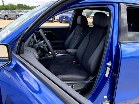 Used 2025 Acura ADX A-Spec image 8