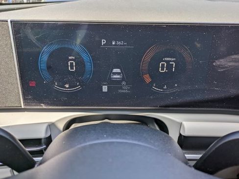 Certified 2025 Hyundai Tucson SE FWD image 25