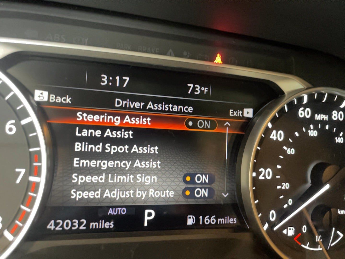 Used 2023 Nissan Pathfinder SL w/ SL Premium Package AWD/4WD image 18