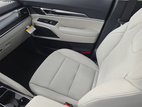 New 2025 Kia Telluride S image 16