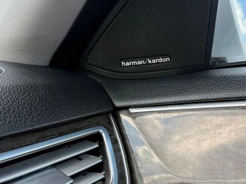 Used 2014 Mercedes-Benz E 350 Sedan image 18