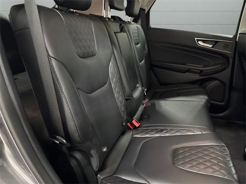 Used 2024 Ford Edge Titanium image 31