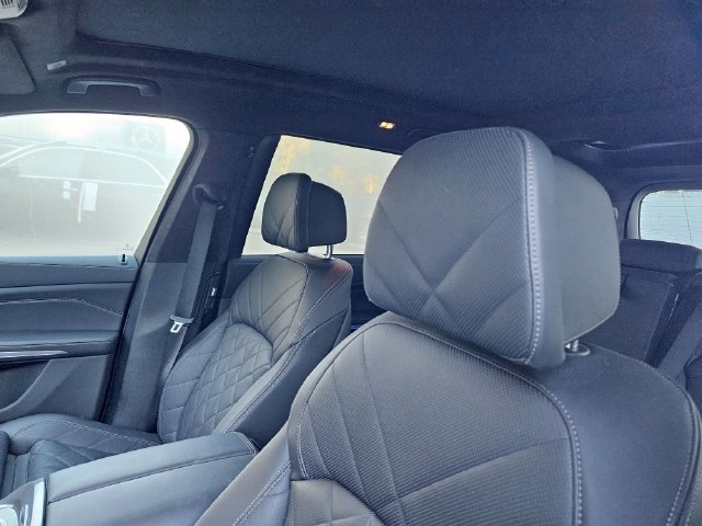 Used 2024 BMW X7 xDrive40i w/ M Sport Package AWD/4WD image 6