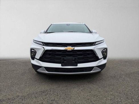 Used 2025 Chevrolet Blazer LT AWD/4WD image 8