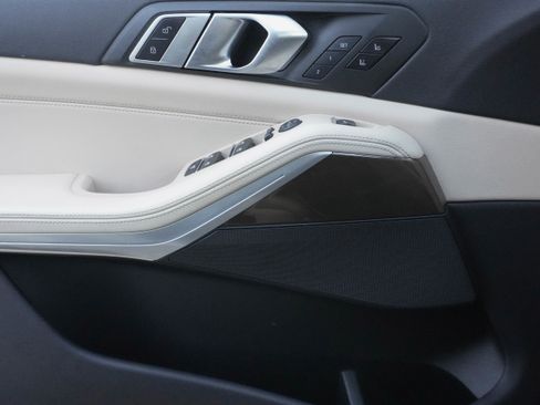 Certified 2022 BMW X5 xDrive40i w/ Luxury Seating Package image 26