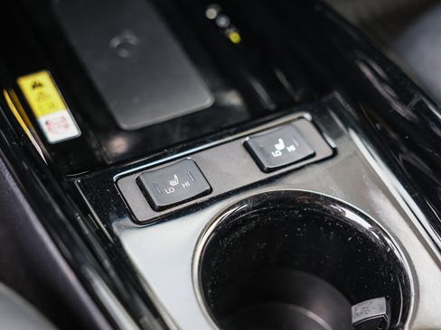 Certified 2021 Toyota Prius Prime XLE FWD image 16