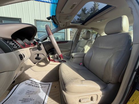 Used 2004 Lexus ES 330 image 7