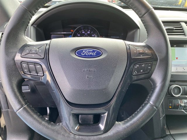 Used 2018 Ford Explorer XLT w/ Equipment Group 202A AWD/4WD image 20