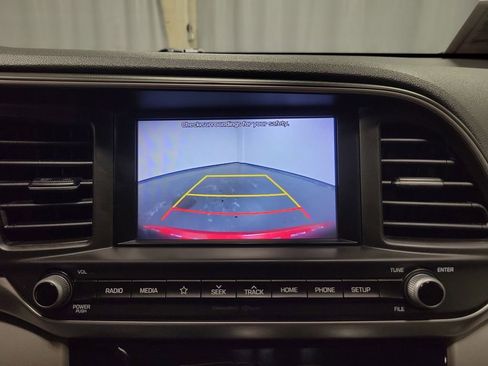 Used 2019 Hyundai Elantra SEL image 20
