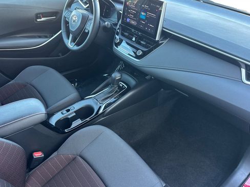 Used 2025 Toyota Corolla SE image 17