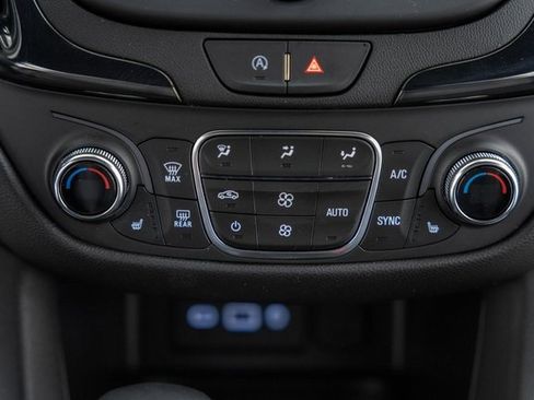 Used 2022 Chevrolet Equinox RS w/ LPO, Floor Liner Package image 26