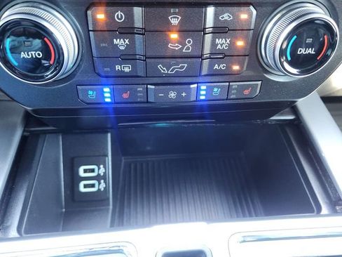 Used 2018 Ford F150 Platinum w/ Technology Package AWD/4WD image 26