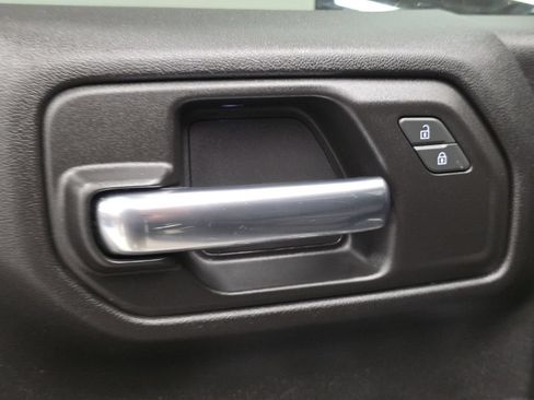 Used 2022 Chevrolet Silverado 1500 Custom Trail Boss w/ Safety Confidence Package AWD/4WD image 26