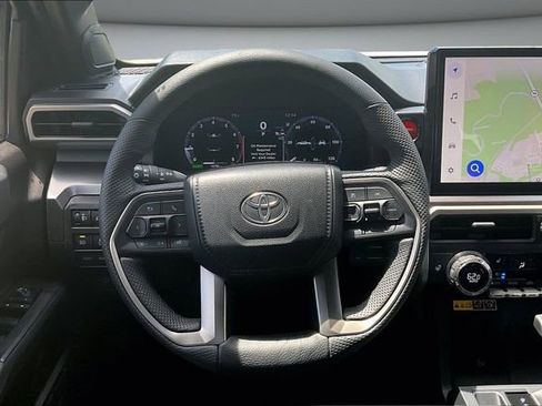Used 2025 Toyota Tacoma TRD Off-Road w/ TRD Off Road Premium Package AWD/4WD image 9