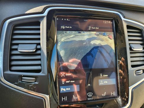 Used 2017 Volvo XC90 T5 Momentum w/ Vision Package image 36