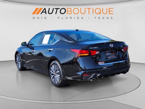 Used 2023 Nissan Altima 2.5 SV w/ SV Premium Package FWD image 8