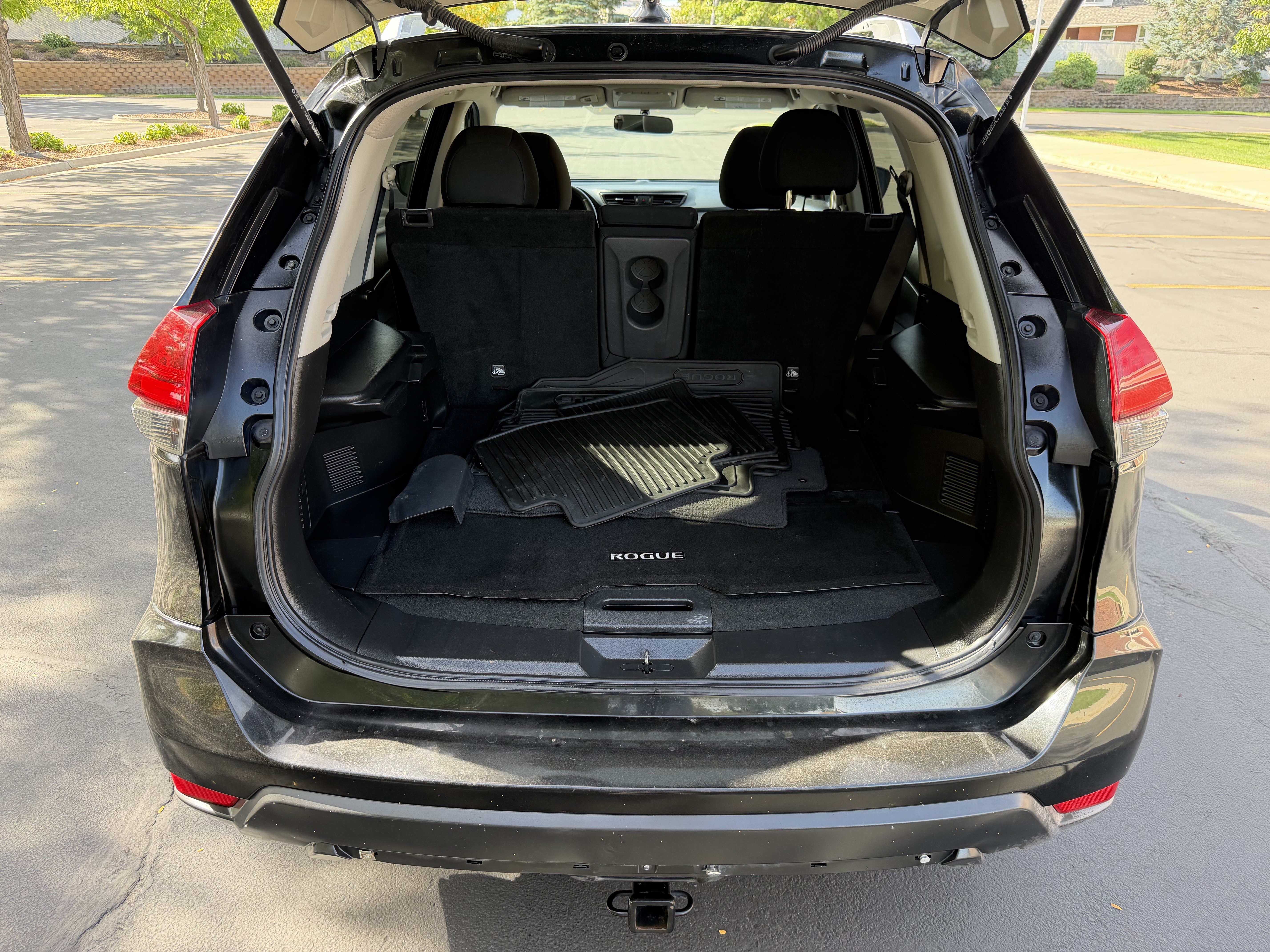 Used 2017 Nissan Rogue SV AWD/4WD image 25