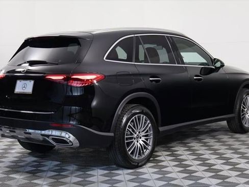 New 2026 Mercedes-Benz GLC 300 image 2