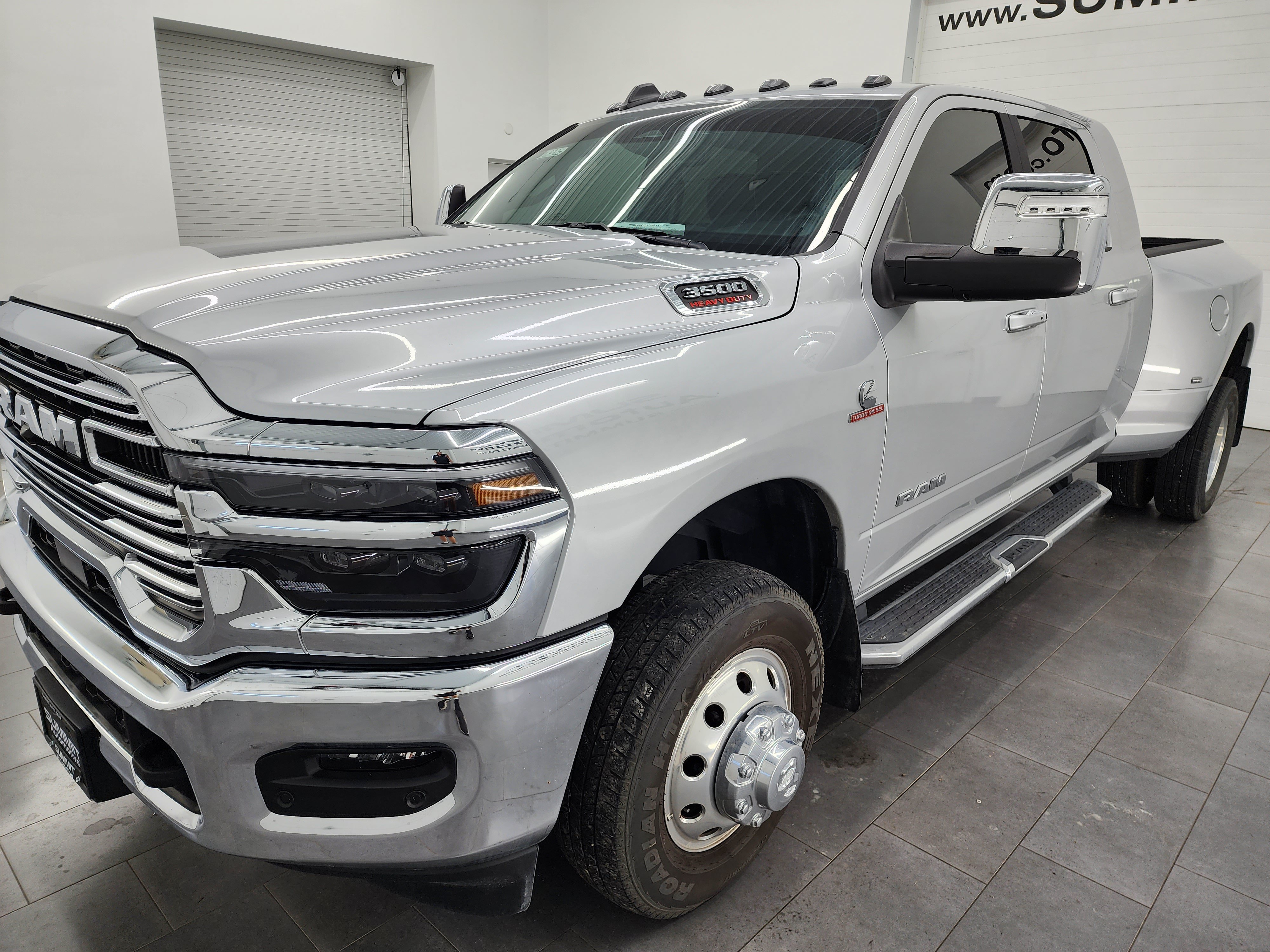 Used 2026 RAM 3500 Laramie AWD/4WD image 7