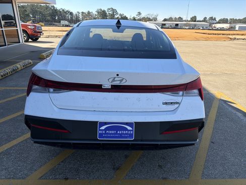 New 2026 Hyundai Elantra Blue image 27