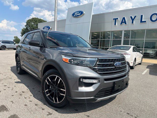 Used 2021 Ford Explorer XLT w/ Equipment Group 202A RWD image 4