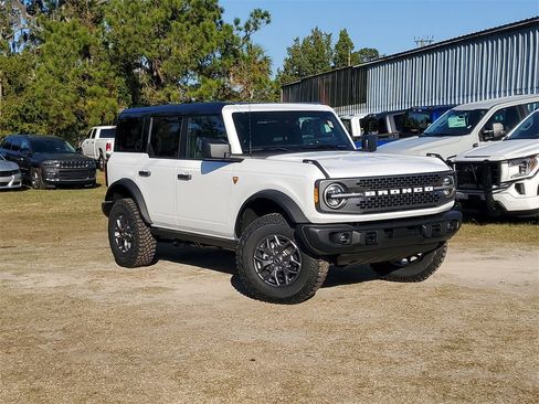 New 2025 Ford Bronco Badlands image 40