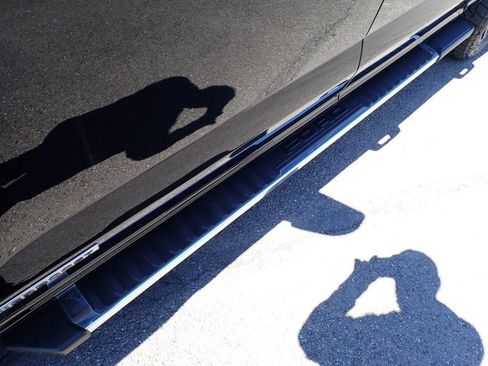 Used 2022 Ford F150 Lariat w/ Equipment Group 502A High image 12