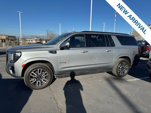Used 2024 GMC Yukon XL AT4 w/ AT4 Premium Plus Package image 4