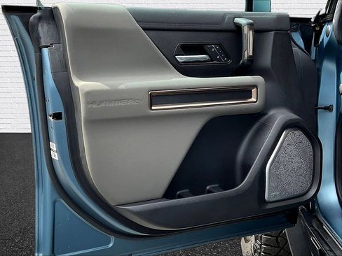Used 2024 GMC Hummer EV 3X w/ Omega Edition AWD/4WD image 18
