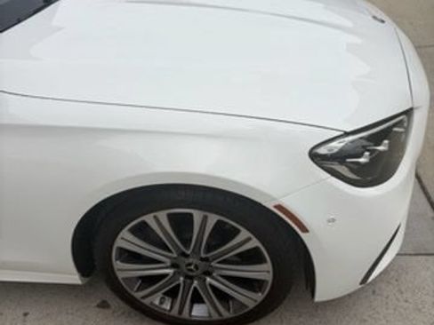 Used 2023 Mercedes-Benz E 350 4MATIC Sedan image 3