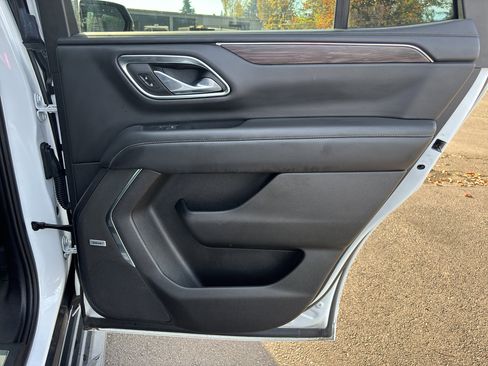 Used 2023 Chevrolet Tahoe LT w/ Luxury Package image 10