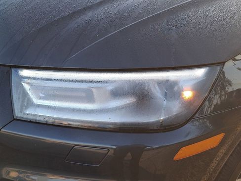 Used 2020 Audi Q5 e Premium w/ Convenience Package image 8