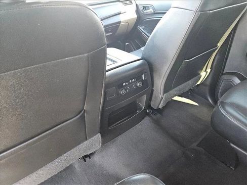 Used 2019 GMC Yukon SLT image 17