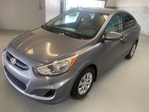 Used 2016 Hyundai Accent SE FWD image 3