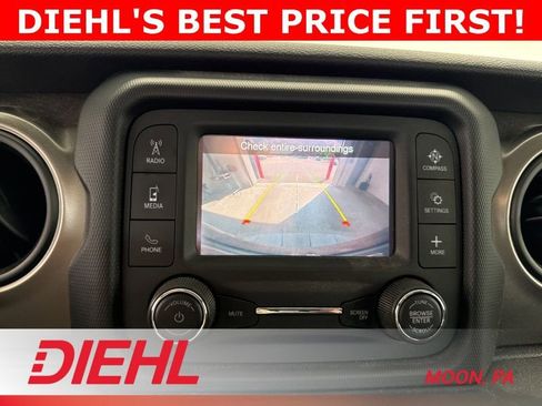 Used 2020 Jeep Wrangler Unlimited Sport AWD/4WD image 23
