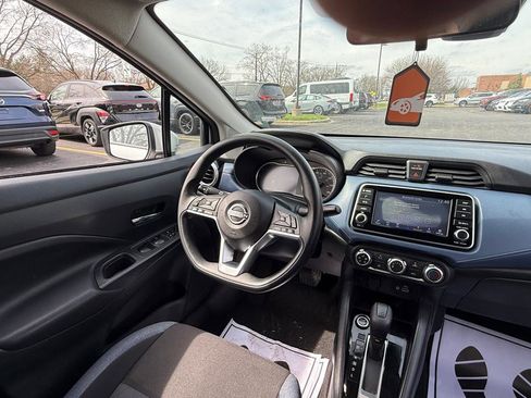 Used 2025 Nissan Versa SV image 12