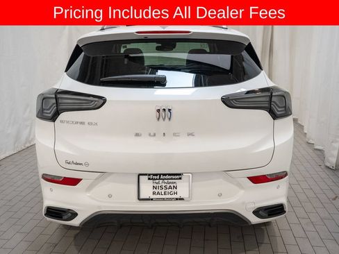 Used 2025 Buick Encore GX Avenir w/ Avenir Convenience Package FWD image 4