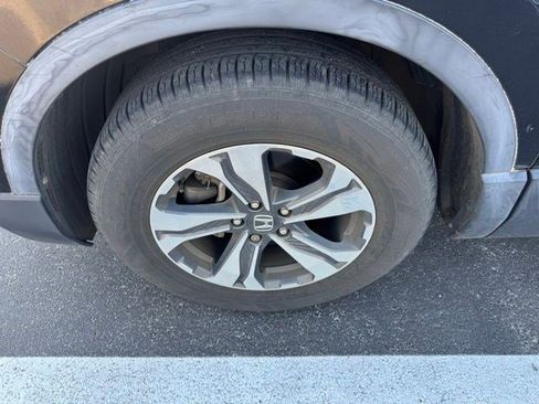 Used 2017 Honda CR-V LX image 5