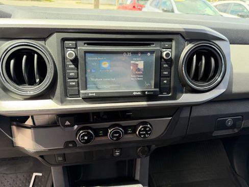 Used 2016 Toyota Tacoma SR5 w/ SR5 Appearance Package (SN) image 25