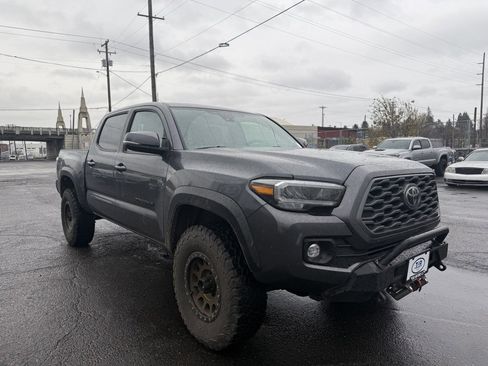 Used 2023 Toyota Tacoma TRD Off-Road w/ Technology Package image 7