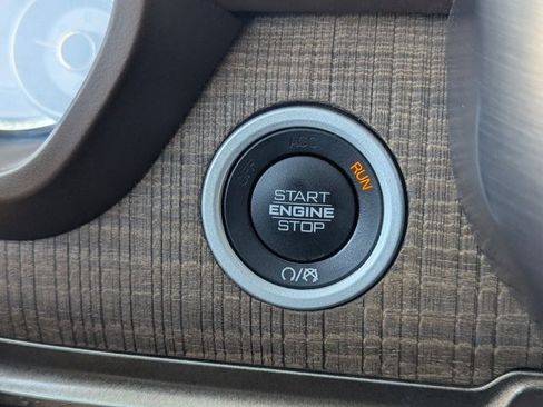 Used 2020 RAM 1500 Limited image 17