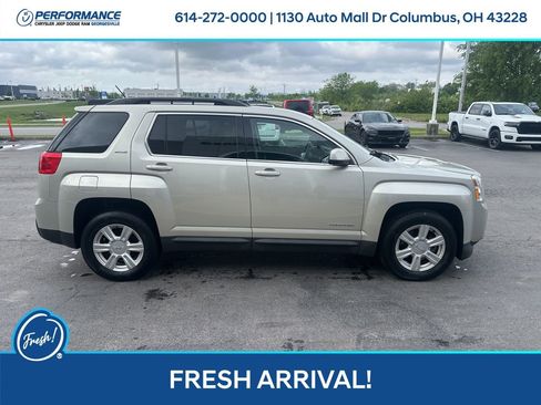 Used 2015 GMC Terrain SLE w/ Convenience Package FWD image 3