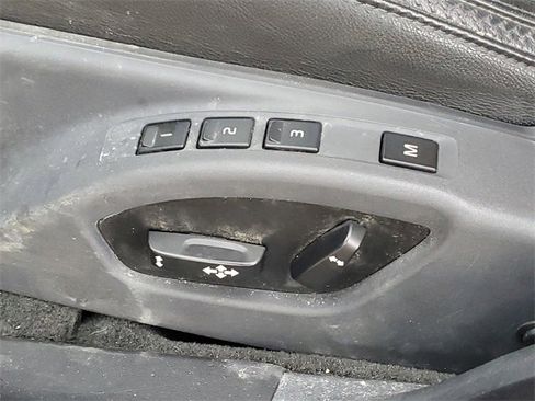 Used 2016 Volvo XC70 T5 Premier w/ Proximity Package image 18