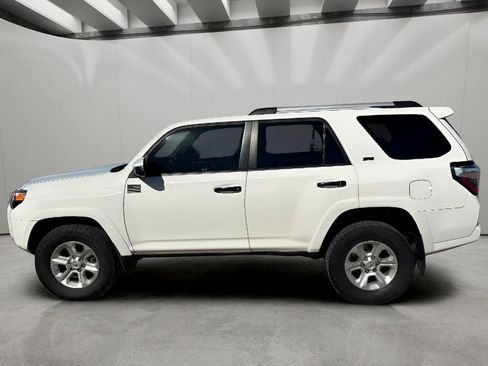 Used 2019 Toyota 4Runner SR5 image 2