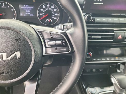 Used 2023 Kia Seltos EX image 20