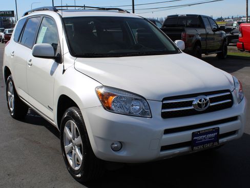 Used 2007 Toyota RAV4 Limited image 7