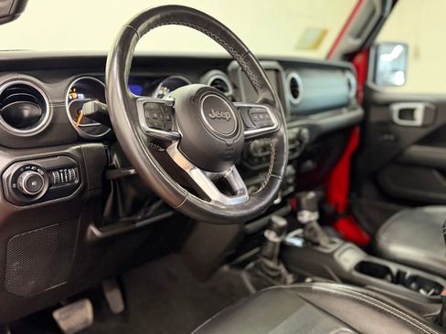 Used 2022 Jeep Wrangler Unlimited Sahara w/ Dual Top Group image 12